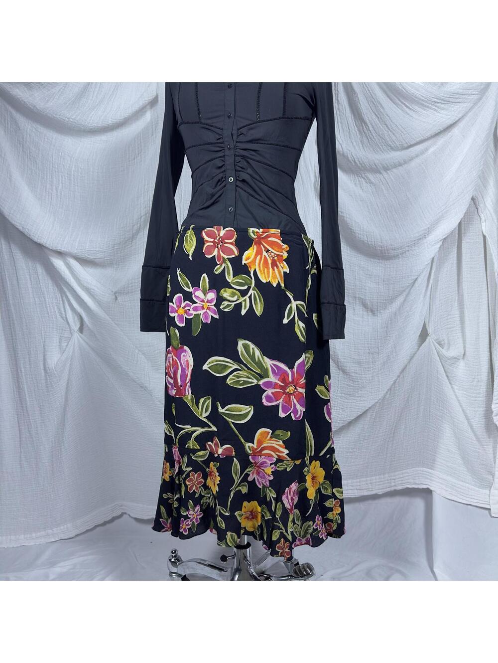 Vintage Indie Design Floral Black Midi Skirt (2)